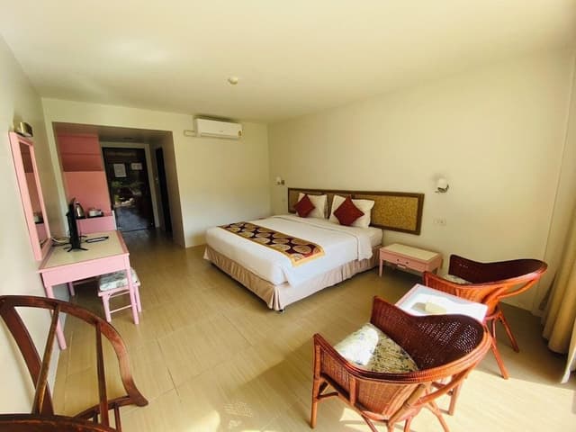 Deluxe Room, Garden View