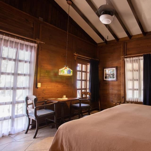 Palm Beach Bungalow - King Bed