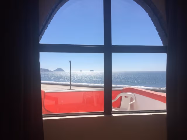 King Suite with Sea View