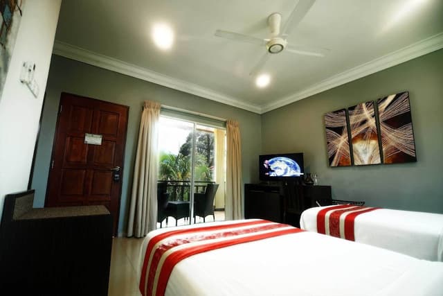 Deluxe Double or Twin Room (with A/C)