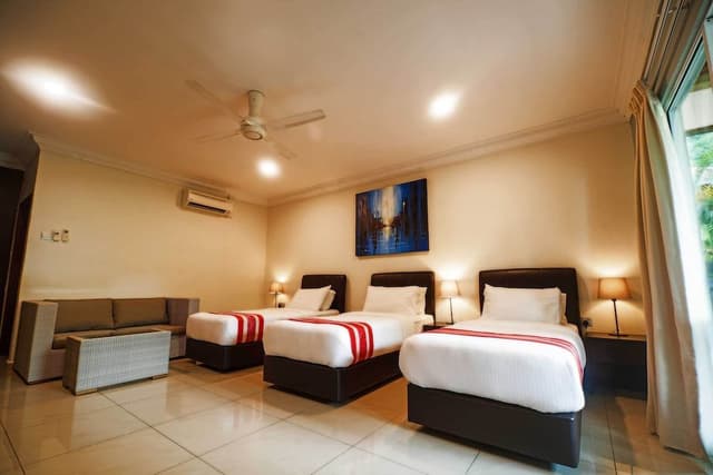 Executive Triple Room (with A/C)