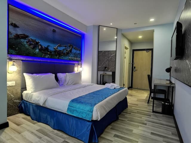 Deluxe Room, 1 King Bed, Non Smoking
