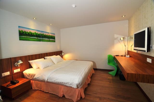 Superior Room, 1 King Bed, No Windows