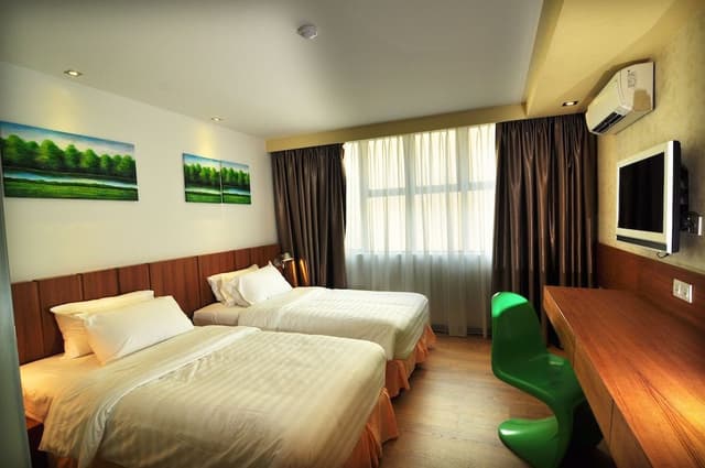 Deluxe Twin Room