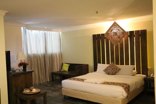 Suite, 1 King Bed