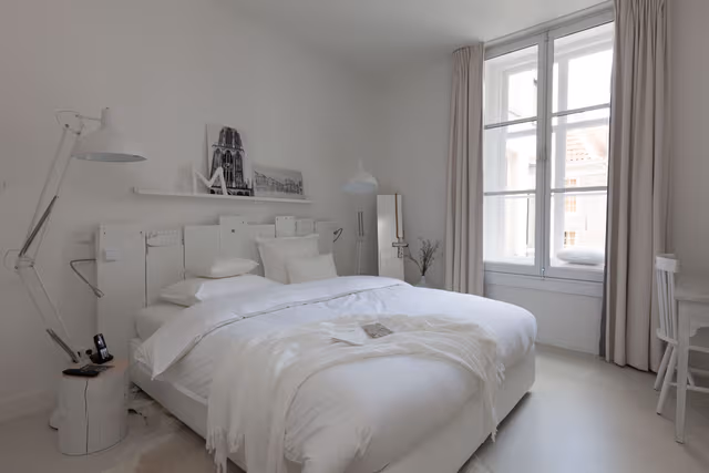 Medium Room