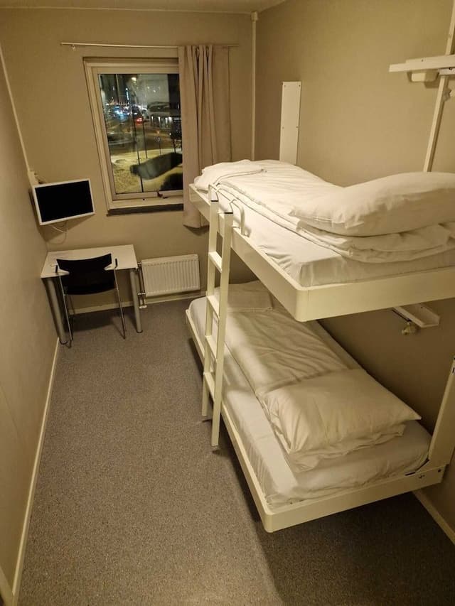 Basic Twin Room, Partial Ocean View