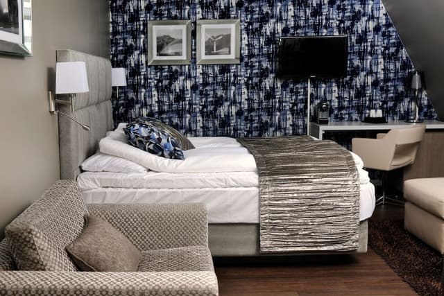 Junior Studio Suite