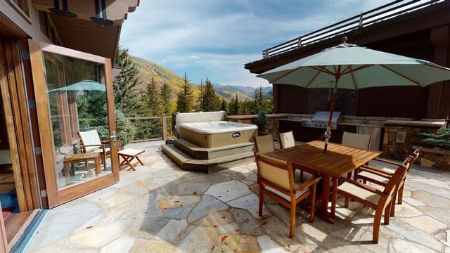 Penthouse, 3 Bedrooms (+ Den, #454)