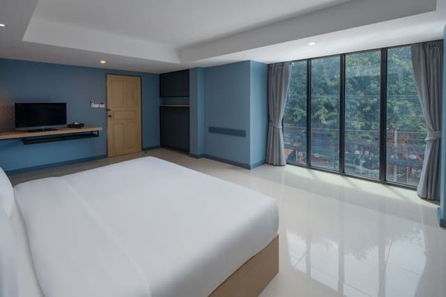 Deluxe Room, 1 King Bed
