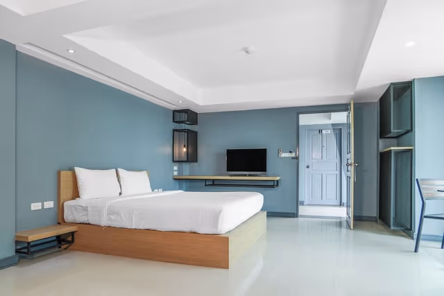 Deluxe Room, 1 King Bed