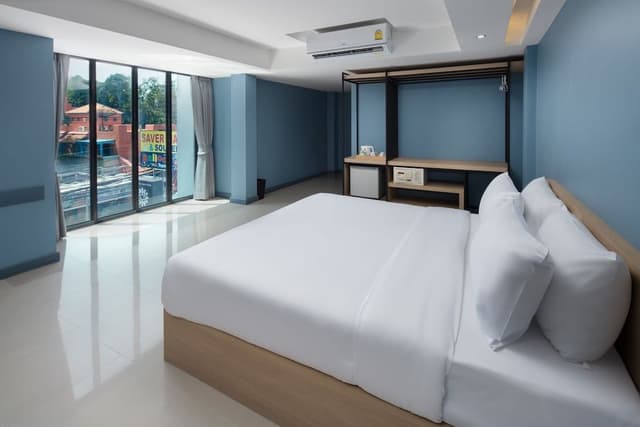 Deluxe Room, 1 King Bed