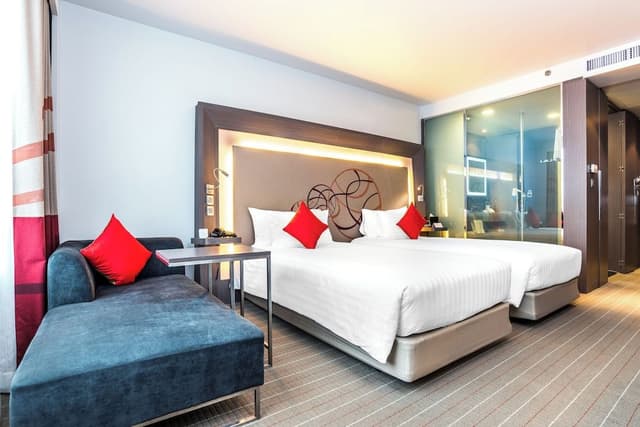Executive Room, 2 Twin Beds, City View