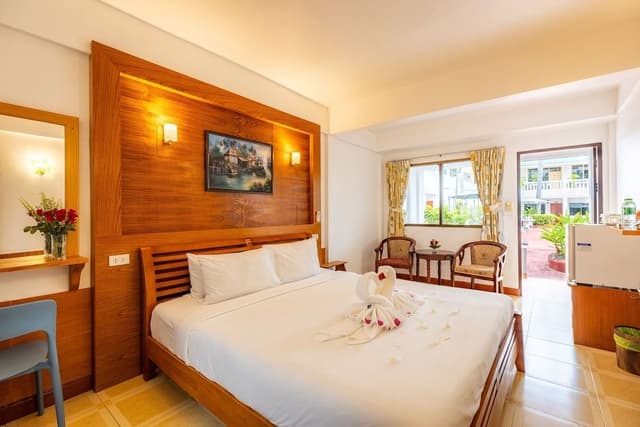 Superior Room, 1 Double Bed, Pool View