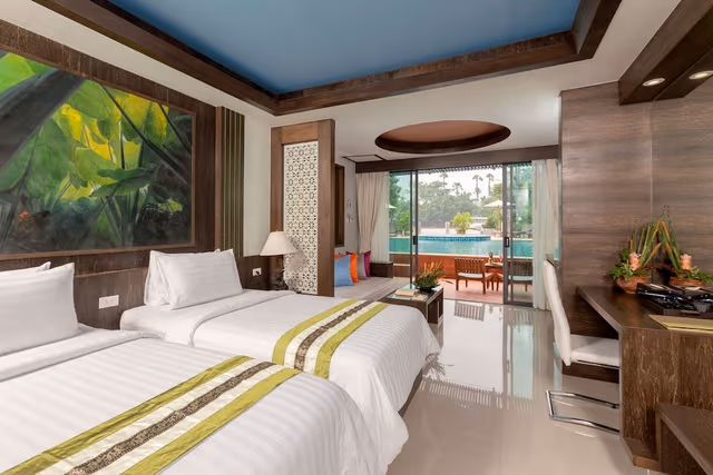 Grand Deluxe Pool Access
