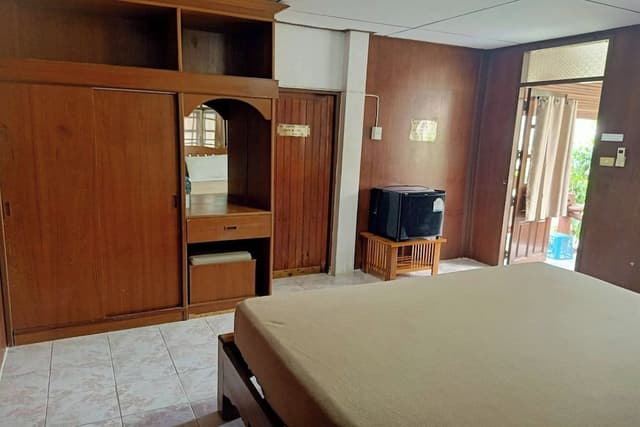 Standard Bungalow King Bed