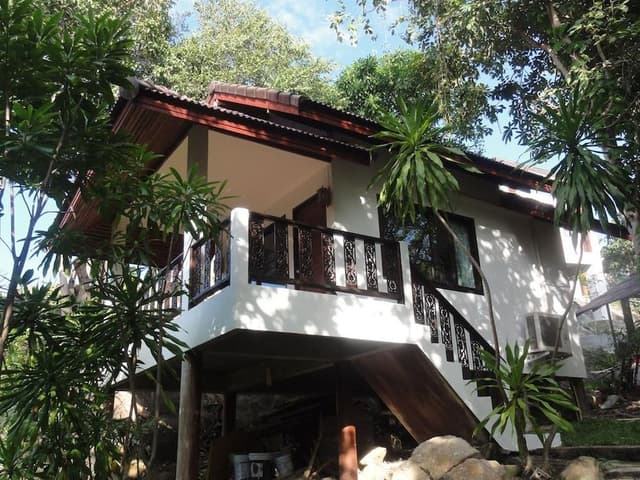 Bungalow with Garden View
