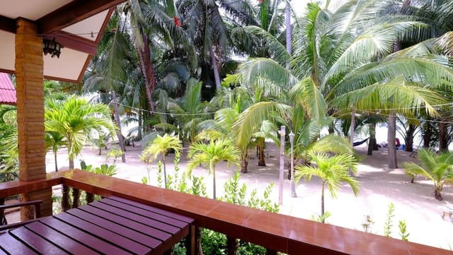 Deluxe Garden View (A/C)