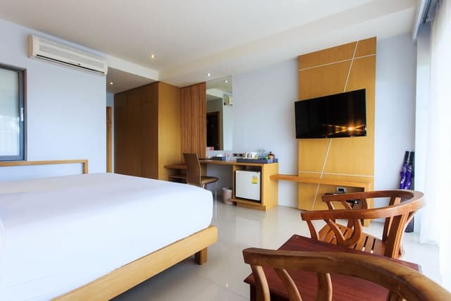 Deluxe Room, Balcony