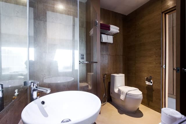Deluxe Room, Balcony