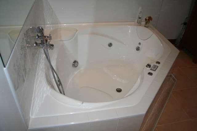 Jacuzi Suite