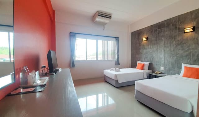 Deluxe Twin Room