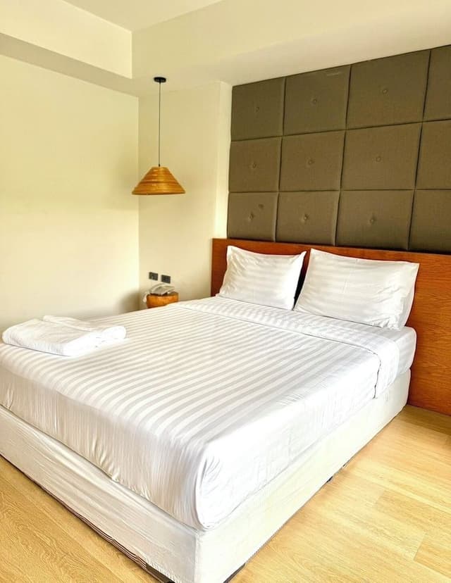 Superior Room, Pool View