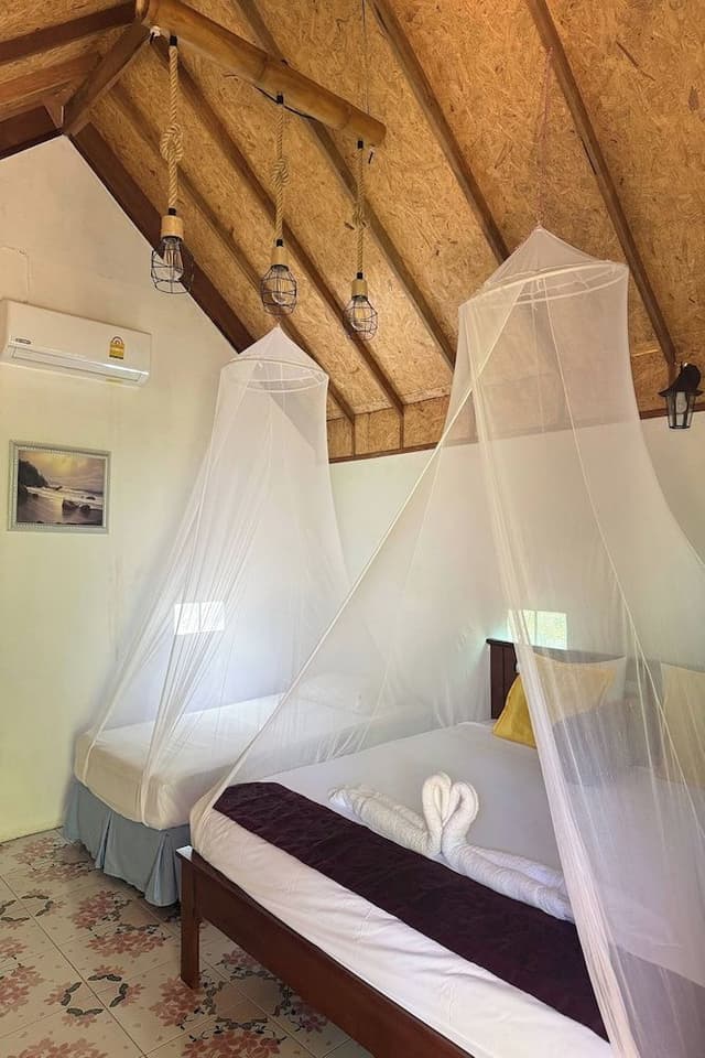Family Room (Aircon 3 Person)