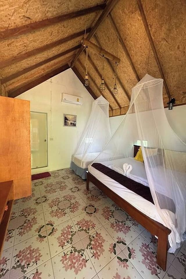 Family Room (Aircon 3 Person)