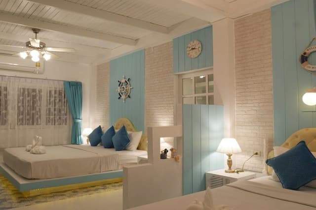 Triple Room with Sea View