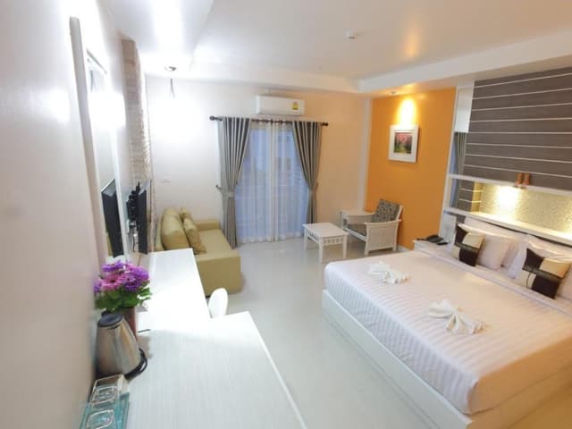 Boutique Room
