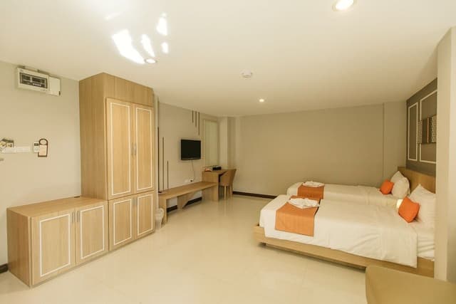 Deluxe Twin Room