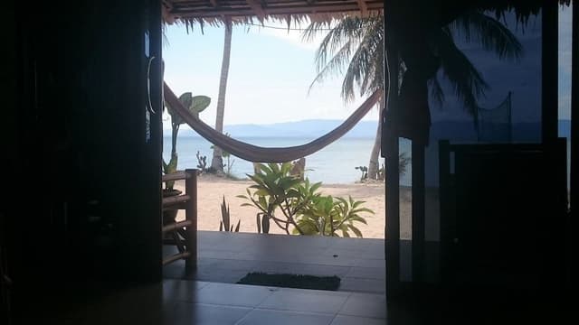Bungalow, Beachfront