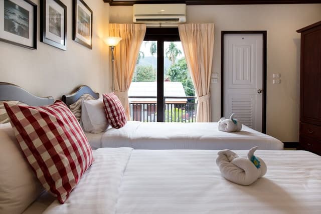 Standard Twin Room