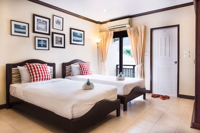 Standard Twin Room