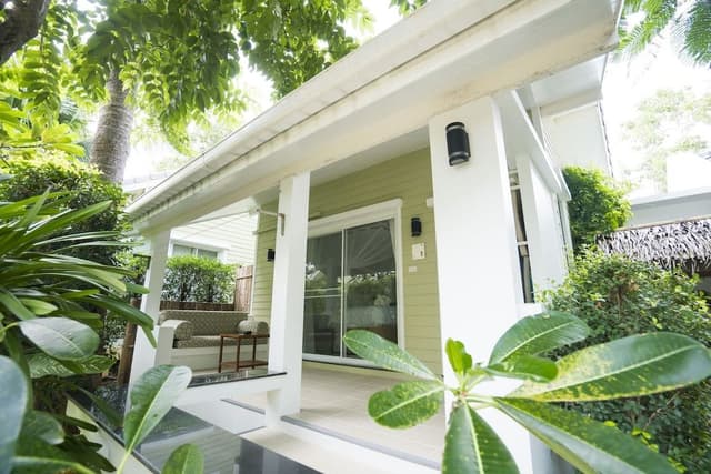 Deluxe Bungalow