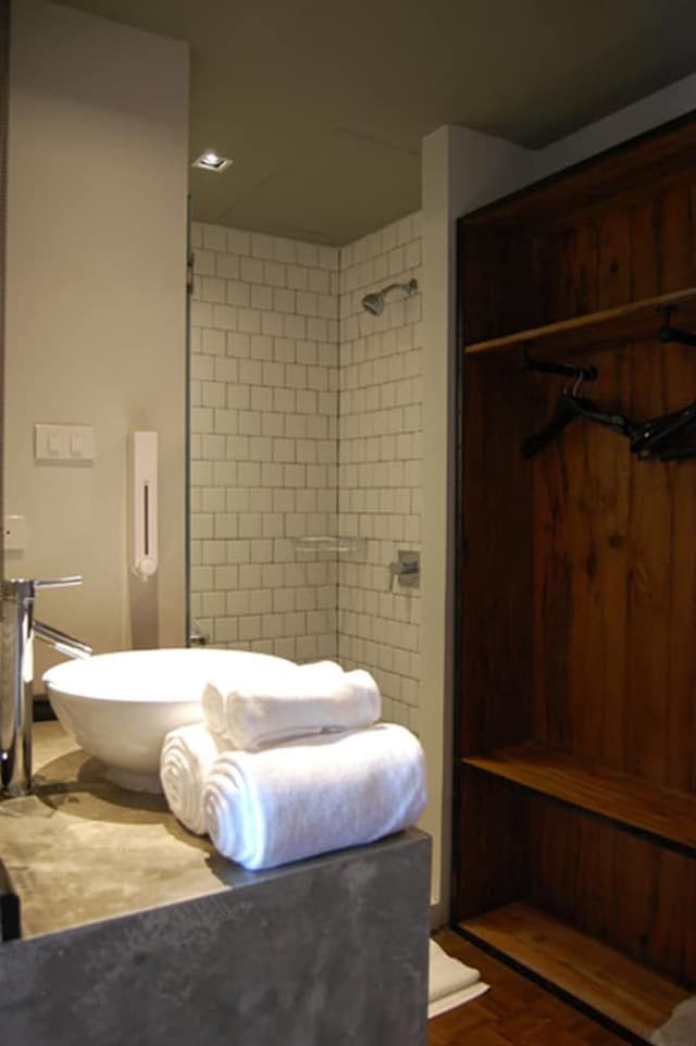 Deluxe Room, 1 Double Bed, Balcony