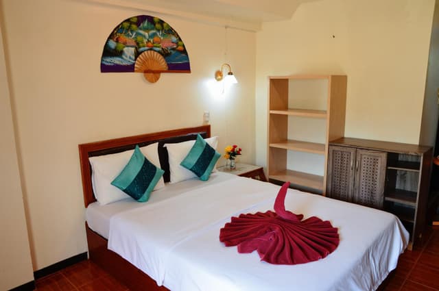 Standard Double Bed