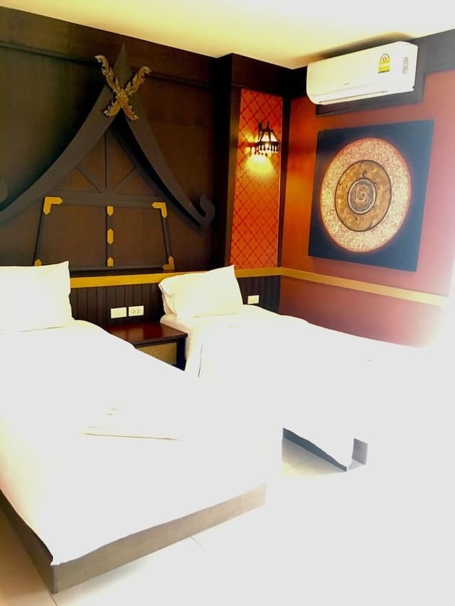 Standard Twin Room