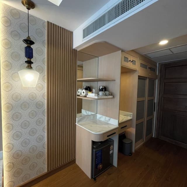 Deluxe Double Room, 1 Bedroom, Bathtub Grab Bars, Pool View