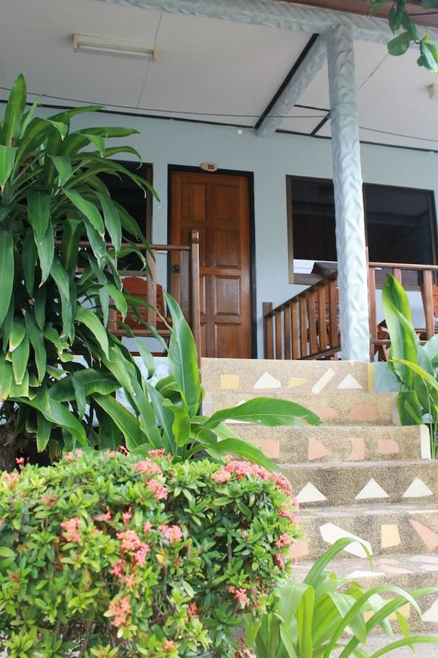 Superior Bungalow Garden View