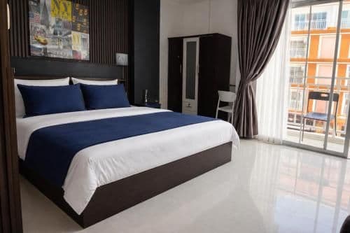 Deluxe Double Room without Bathtub