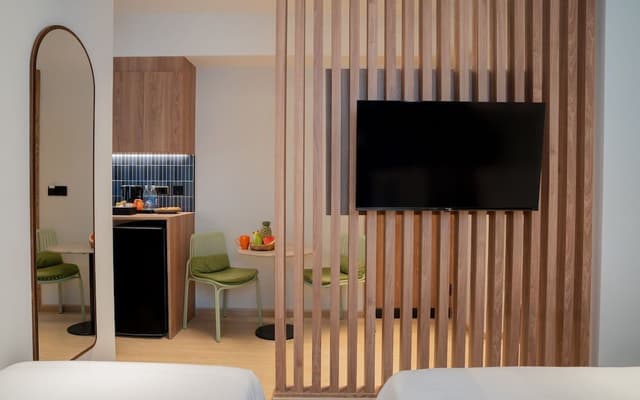 The Triplex - Deluxe Triple Room