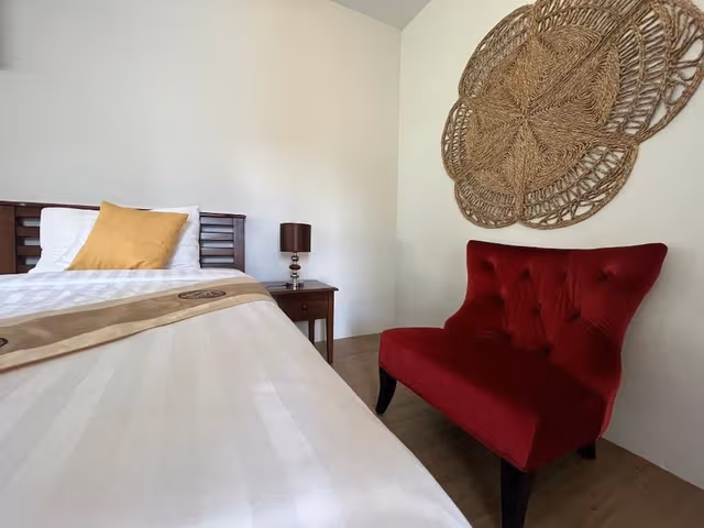 Superior Cottage, 1 Queen Bed, Garden View