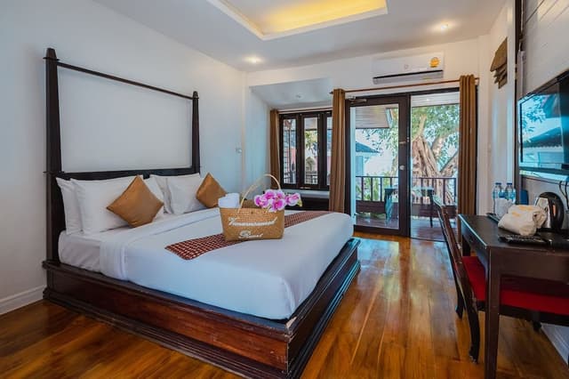 Bangalow Garden View