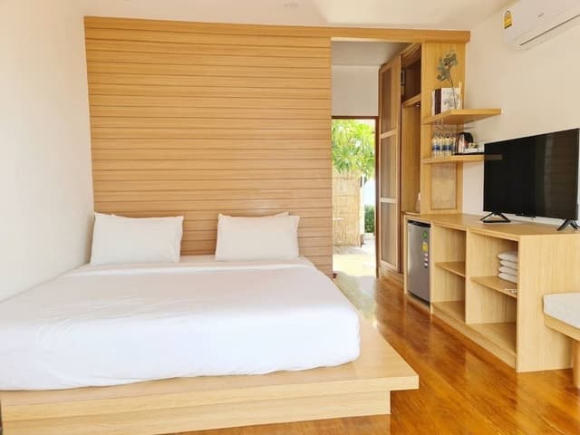 Family Sea View on 2 nd floor