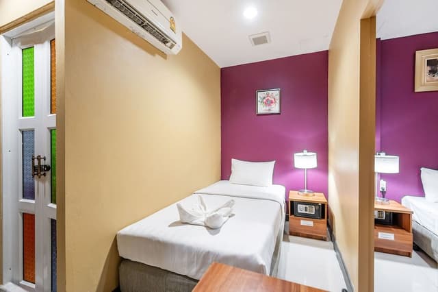 Twin Connecting Room (No Window)
