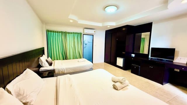 Triple Room