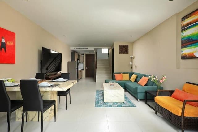 Executive Suite, Non Smoking, Pool View