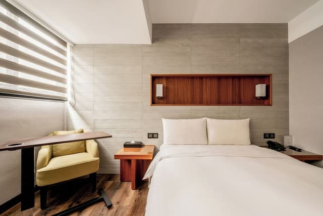 Standard Double Room - With Bathtub